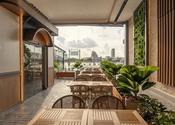 Tara Riverside Formerly Glow Riverside 4* 방콕