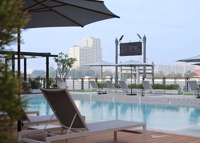 Tara Riverside Formerly Glow Riverside 4* Bangkok