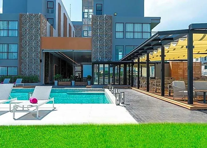 Tara Riverside Formerly Glow Riverside 4*