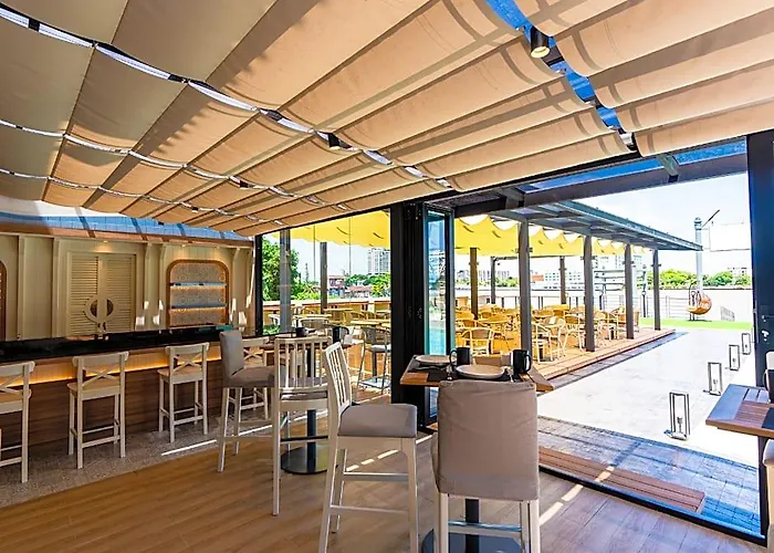 ホテル Tara Riverside Formerly Glow Riverside